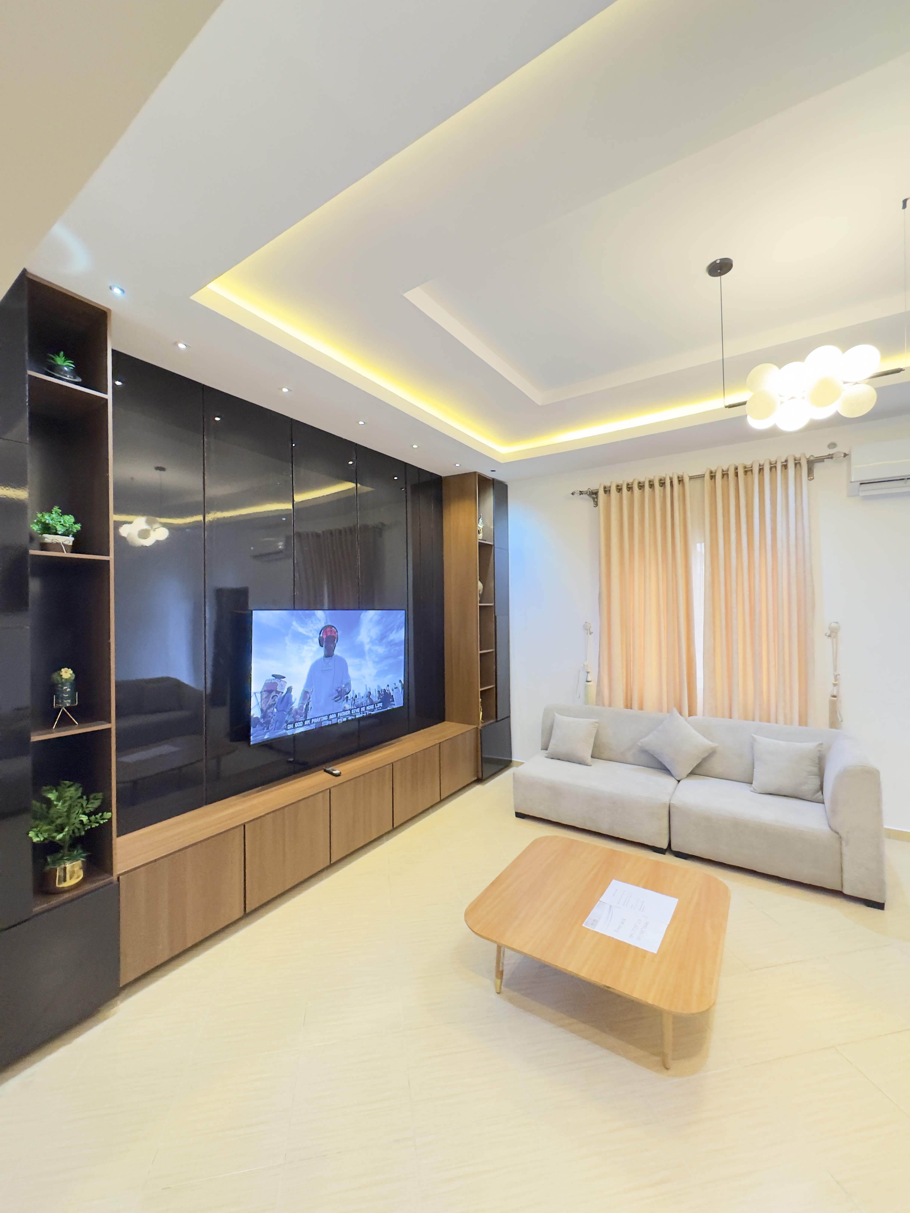 HOMESTYLE: 3 BEDROOM APARTMENT